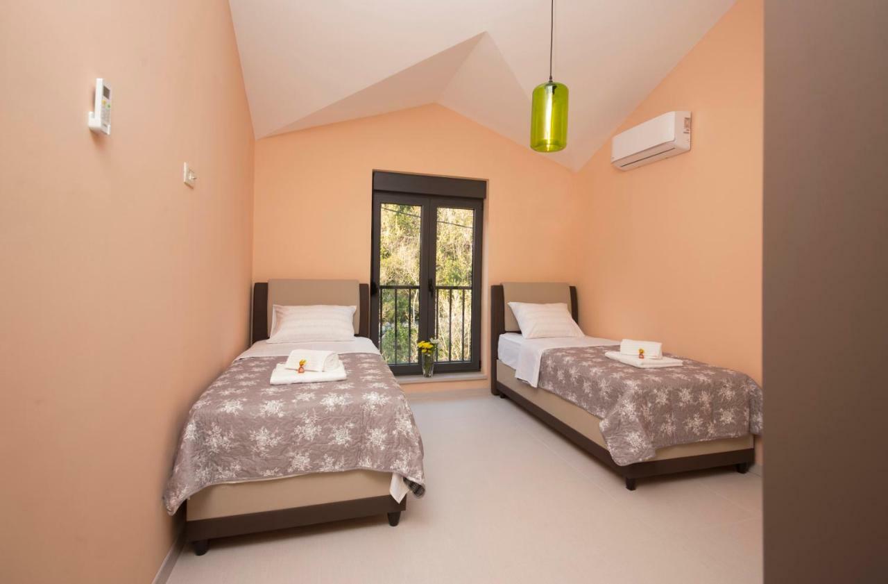 Bajova Kula Luxury Residences Kotor Bagian luar foto