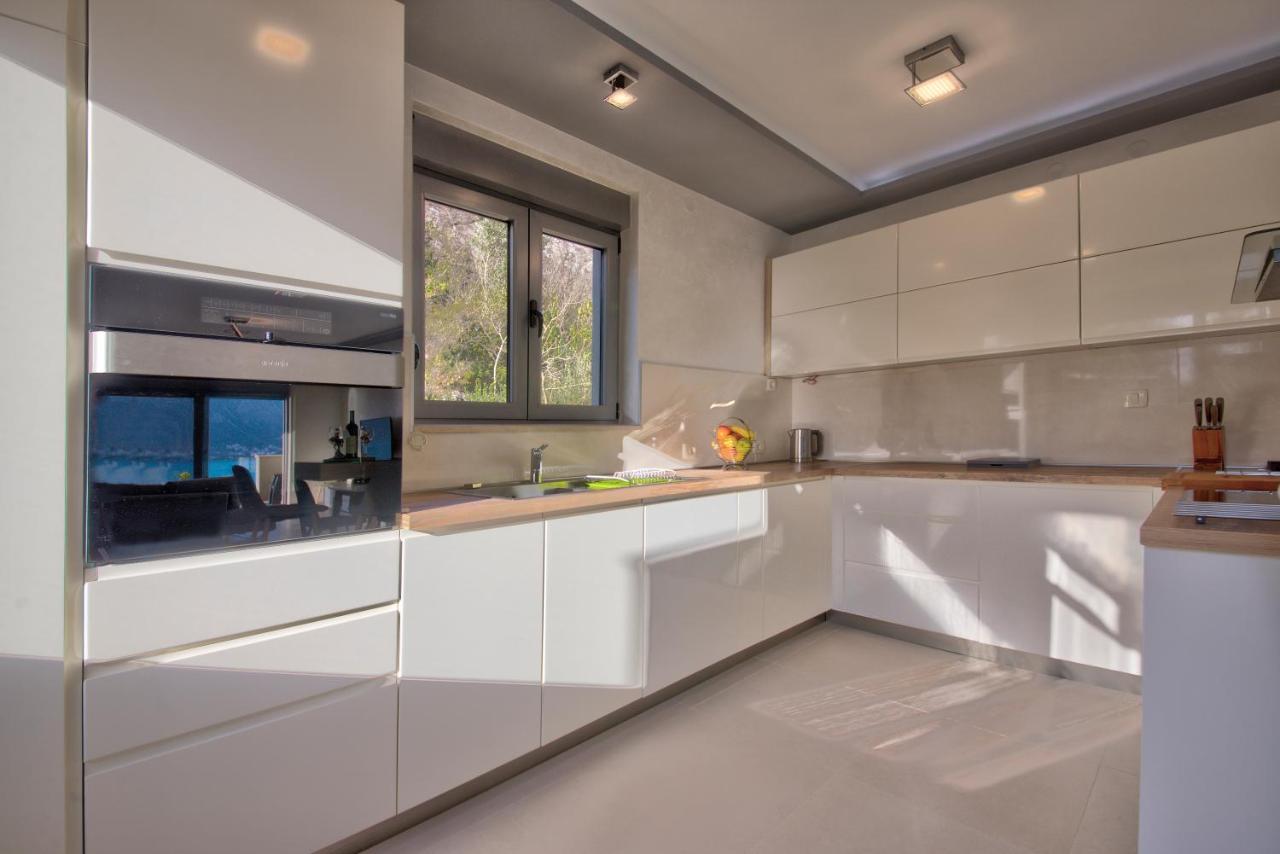Bajova Kula Luxury Residences Kotor Bagian luar foto